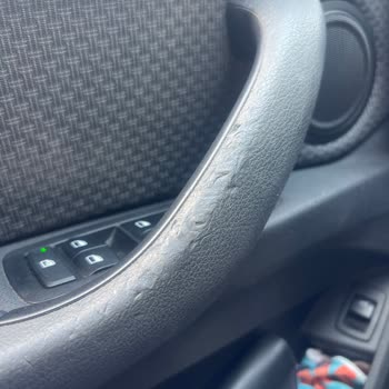 BMW X1 Kapı Kollarında Erime Ve Yapışkanlık Sorunu Yaşadım