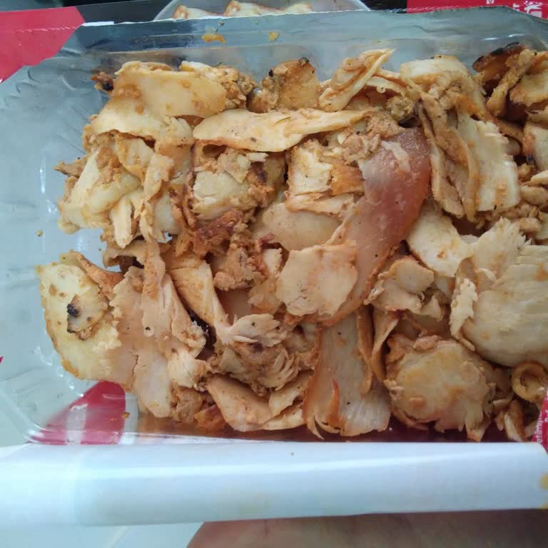 Lezita Tavuk Dönerden Çiğ Tavuk Çıktı, Sağlığımız Tehlikede!