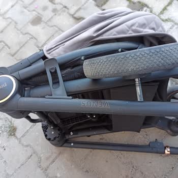 Bebek Arabası Tekerleği Kayboldu Mağaza Ve Üretici Yardımcı Olmuyor