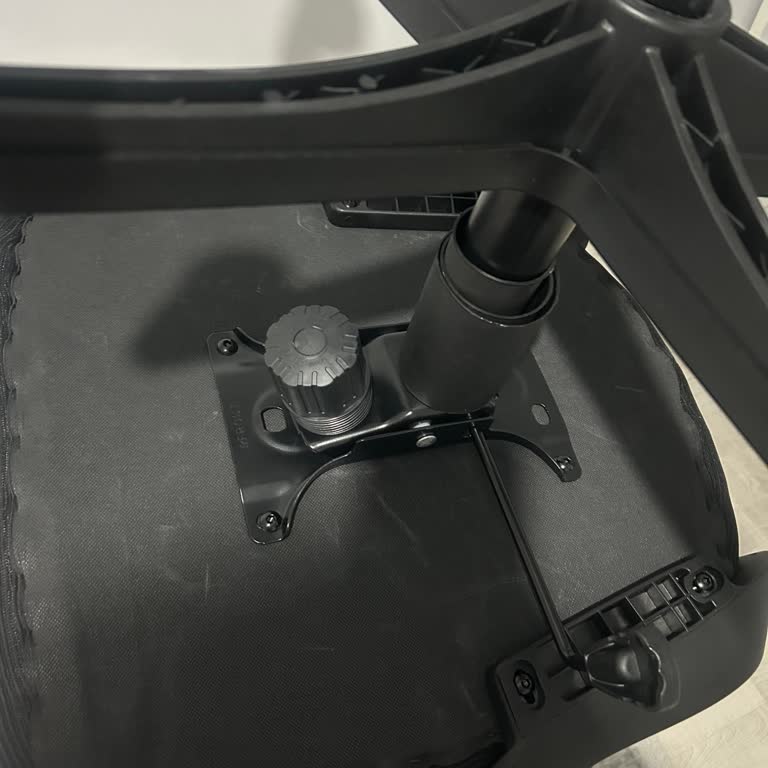 Arızalı Koltuk Ve Koçtaş Müşteri Hizmetlerinden Dönüş Alamıyorum