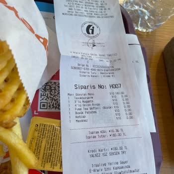 Popeyes Çalışanlarının Sos Değişimi Konusundaki Tutumundan Şikayetçiyim