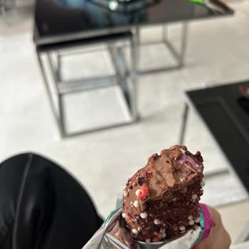 Golf Bravo Cryz Dondurmadan Yarım Ve Plastik Parçalı Ürün Şikayeti