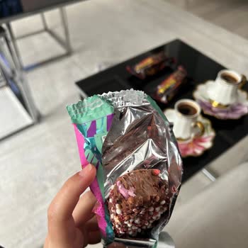 Golf Bravo Cryz Dondurmadan Yarım Ve Plastik Parçalı Ürün Şikayeti