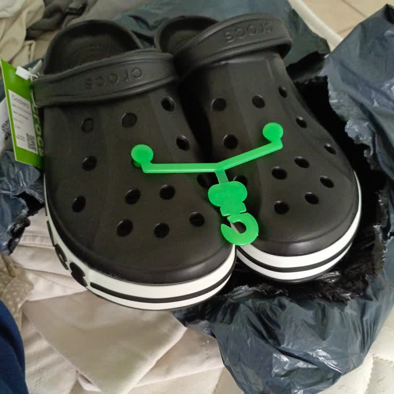 Ayakkabı Yerine Yanlışlıkla Terlik Gönderildi