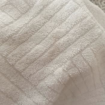 Sipariş Verdiğim Havlular Kirli Ve Kalitesiz Geldi