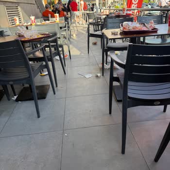 Adana Şubesinde Temizlik Ve İlgisizlik Sorunu