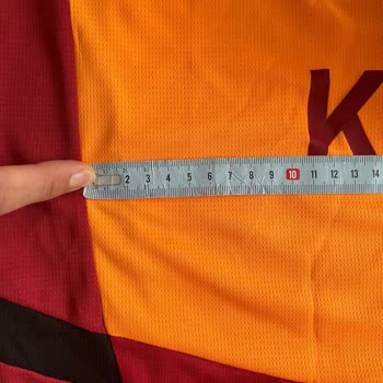 Forma Arkasındaki İsim Yanlış Konumlandırıldı Görüntü Bozukluğu Yaşadım