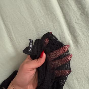 Calzedonia'nın Dayanıklı Diye Satılan Çorapları İlk Giyimde Yırtıldı, İade Ve Değişim Yapılmıyor!