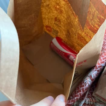 Eksik Hamburger Ve İletişim Sorunuyla Mağduriyet Yaşadık