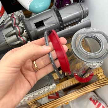 Dyson V15 Süpürge Toz Haznesi Lastik Parçası Sorunu Ve Parça Talebi