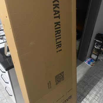 Kırık Duşakabin Ve Müşteri Hizmetlerine Ulaşamama Sorunu