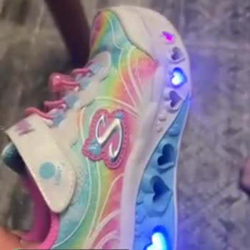 Skechers Işıklı Ayakkabı Sönmüyor!