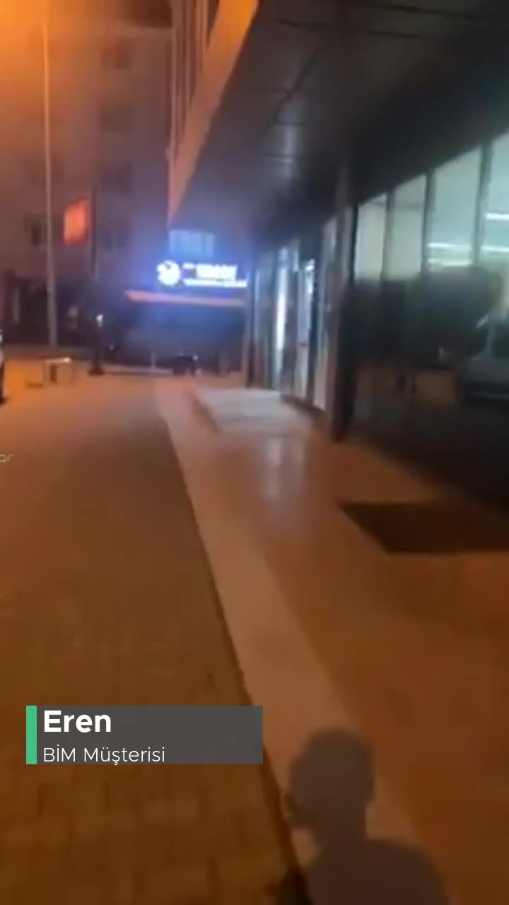 BİM Ankara Sincan Plevne'de Çalışma Saatleri Sorunu! videonun kapak resmi