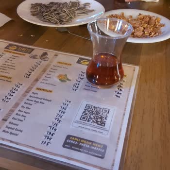 Kötü Hijyen, Eksik Hizmet Ve Yanıltıcı Müzik Deneyimiyle Hayal Kırıklığı