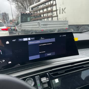 Peugeot 3008'de Ekran Ve Kilometre Sorunu, Yetersiz Servis Deneyimi