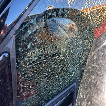 Volvo XC60 Ön Cam Patlaması Ve Yetersiz Servis Desteği Hayal Kırıklığı Yarattı