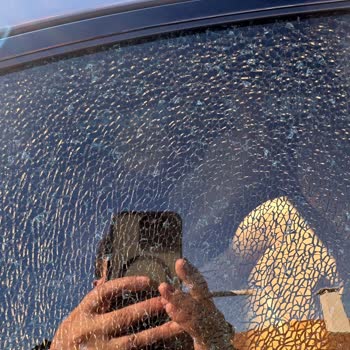 Volvo XC60 Ön Cam Patlaması Ve Yetersiz Servis Desteği Hayal Kırıklığı Yarattı