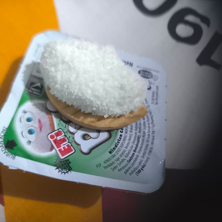 Eti Puf'ta Yoğun Yapıştırıcı Kokusu Ve Ambalaj Sorunu