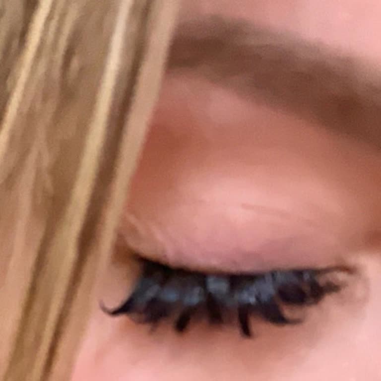 Lash & Nail Beauty Bar Yanlış Ve Sağlıksız İpek Kirpik Uygulaması