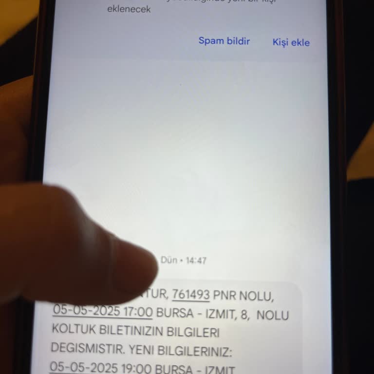 Otobüs Peronda Beni Almadan Gitti, Biletim Yandı