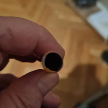 Ambalajında Patlayan Kalem Pil Şok Yaşattı