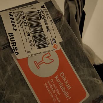 Kargo Paketim Bilgilendirme Yapılmadan Kapıcıya Bırakıldı, Ürünlerim Kırıldı Ve Zararım Karşılanmadı