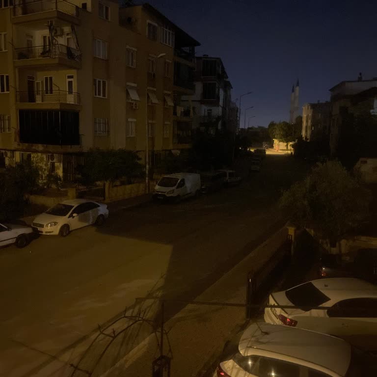 Düdenbaşı Mahallesinde Sık Sık Uzun Süreli Elektrik Kesintileri