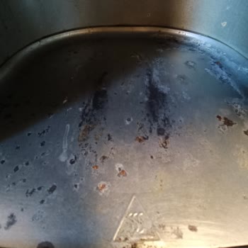 Electrolux Airfry Tabanında Beklenmedik Paslanma Ve Temizlik Sorunu