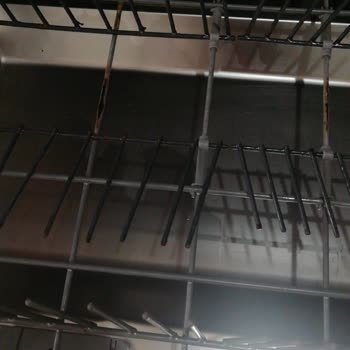 Beko Bulaşık Makinesi Sepetlerinde Yoğun Paslanma Ve Sağlık Riski