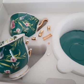 Kırık Fincan, Eksik Destek: Anneler Günü Sürprizim Hayal Kırıklığına Döndü