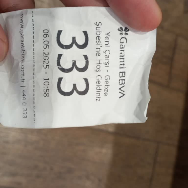 Garanti Bankası Gebze Şubesinde Sıra Çilesi Ve İlgisiz Personel