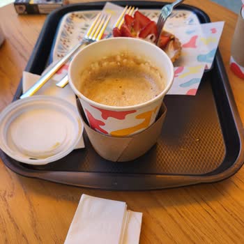 Magnolia Shop Koşuyolu Şubesinde Hijyen Ve Eksik Ürün Sorunu