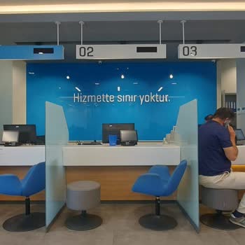 Sıra Karmaşası Ve Eleman Eksikliği Müşterileri Mağdur Ediyor