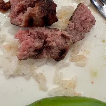 Günaydın Restaurant'ta Pişmemiş İnegöl Köfte Ve Vasat Servis Deneyimi