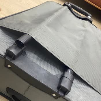Sunexpress Uçuşunda Valizim Kırıldı Ve Kirletildi, Çözüm Sunulmadı