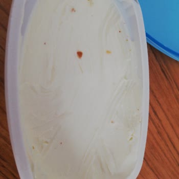 İçim Beyaz Peynirde Son Kullanma Tarihi Geçmemiş Olmasına Rağmen Acılık Ve Bozukluk