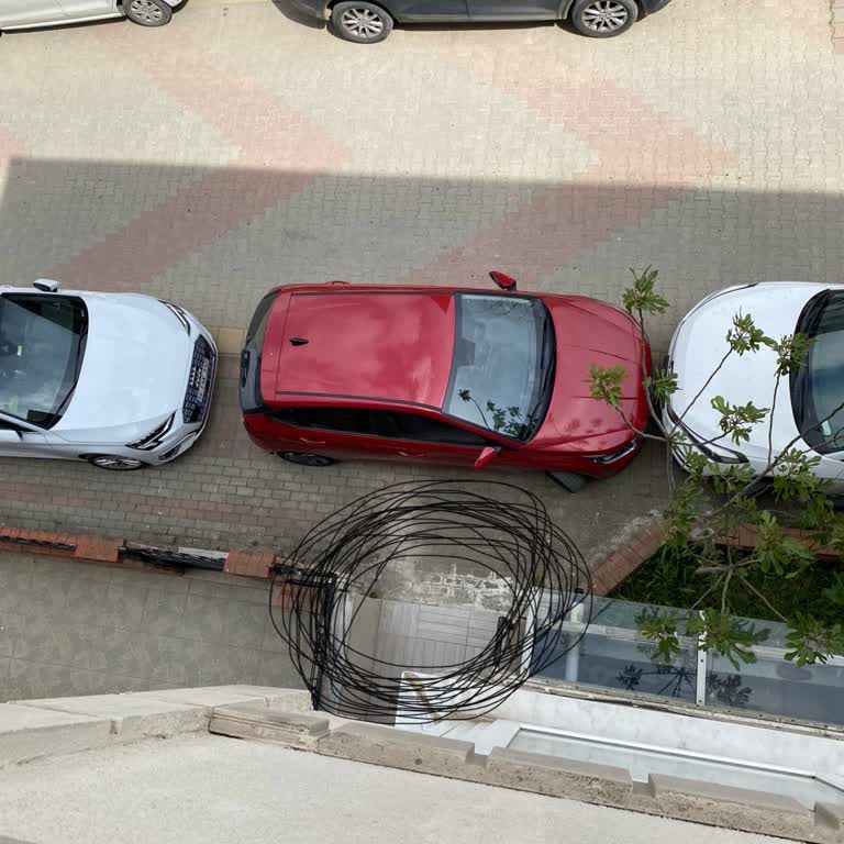 Üsküdar Belediyesi Apartman Girişimize Park Edilen Araçlardan Dolayı Mağduriyet Yaşıyoruz