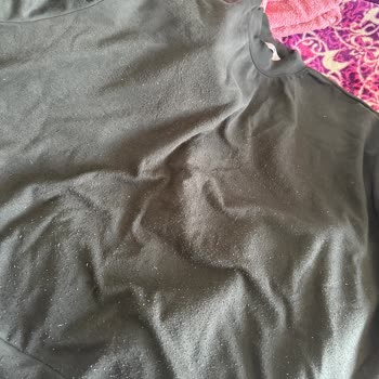 Kumaş Kalitesizliği Ve Müşteri Hizmetlerinde Memnuniyetsizlik