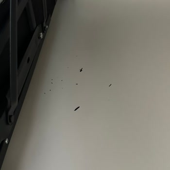 Aldığım Mobilyaların Teşhir Ürün Çıkması Ve Hasarlı Gelmesi