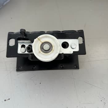 Gardırop Rayı Kırıldı, Yedek Parça Ve Tamir Desteği Yok