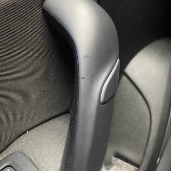 Renault Megane 4 Kapı Tutamaklarında Soyulma Ve Garanti Sürecinde Sorun