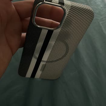 Keçi Aksesuar Siparişimde Gelen Kırık Kılıf İçin Hızlı Destek