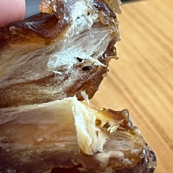 A101'den Aldığım Hurmanın İçinden Böcek Ve Küf Çıktı