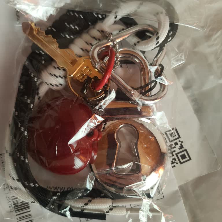 Sipariş Verdiğim Çanta Ürün Fotoğrafıyla Uyuşmuyor Ve İade Kabul Edilmiyor