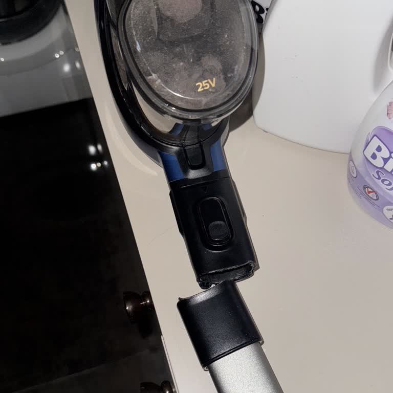 Philips Dikey Süpürgede Aynı Noktada Kırılma Sorunu