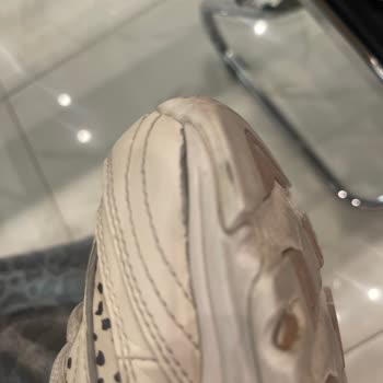 I Wore Skechers Shoes Briefly and the Soles Split—My Claim Was Rejected Unfairly