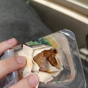 Aldığım Çiğ Köfte Dürüm Küflü Çıktı Sağlığım Ve Güvenim Sarsıldı