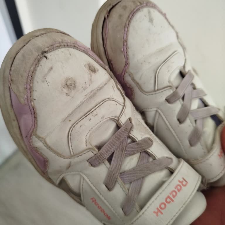Reebok Ayakkabıda Beklenmedik Kalite Sorunu