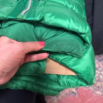 Aldığım Mont Lekeli Ve Kullanılmış Olabilir