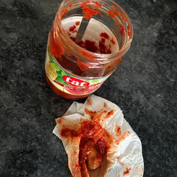 Salça Kavanozunda Fare Şoku!